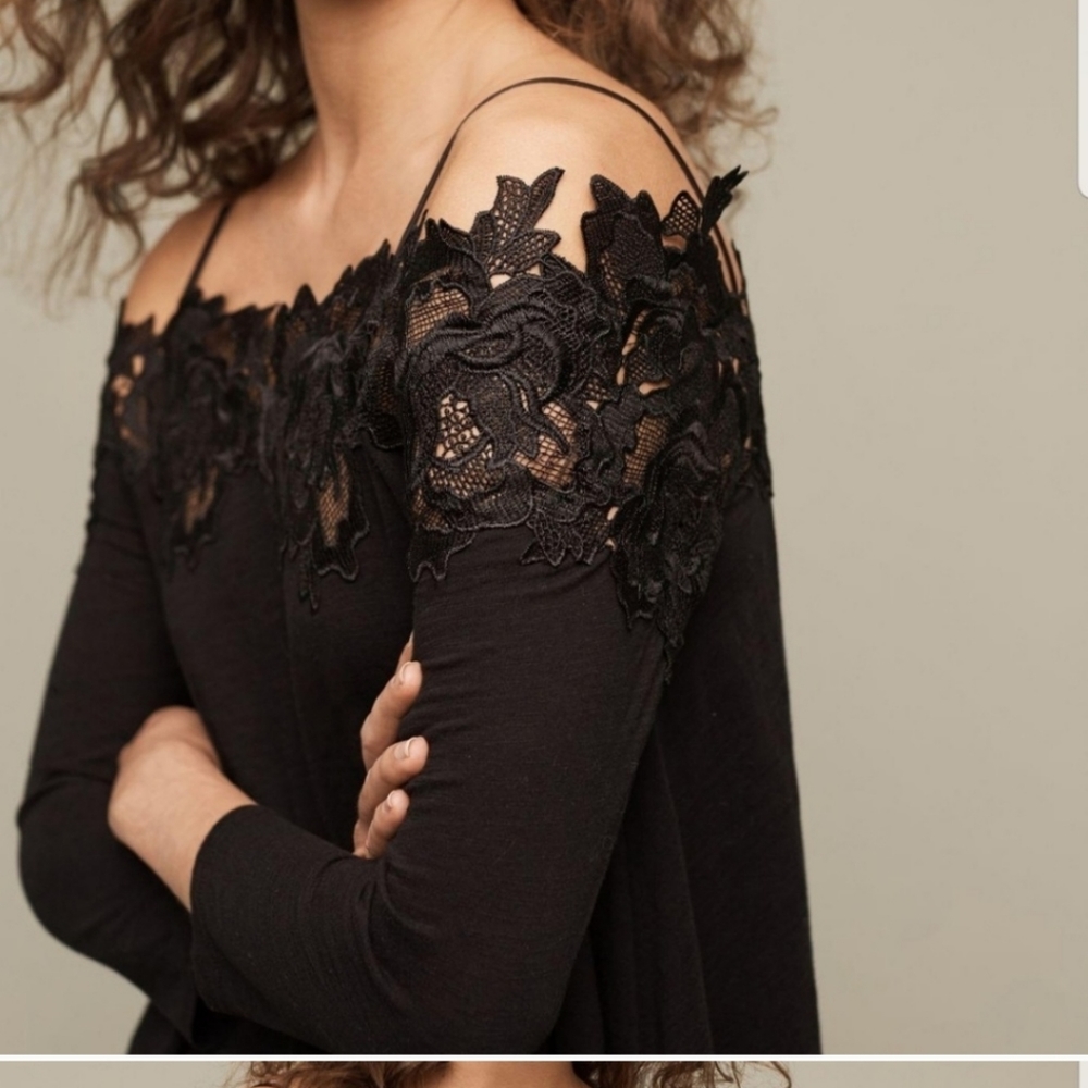 Meadow Rue laceline off the shoulder top